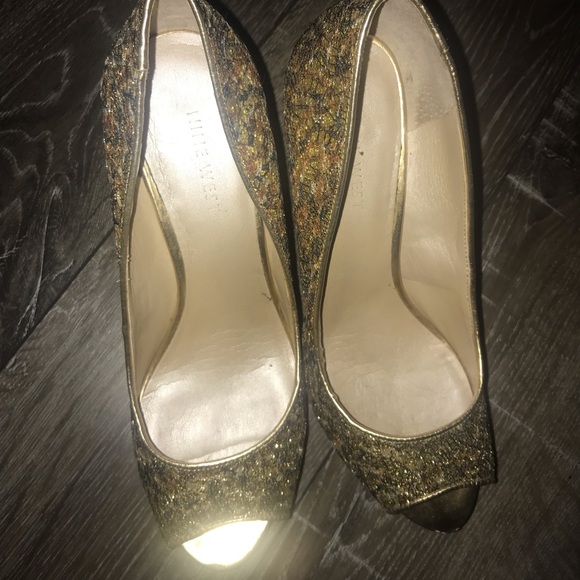 Shoes - Picture 2 of 3